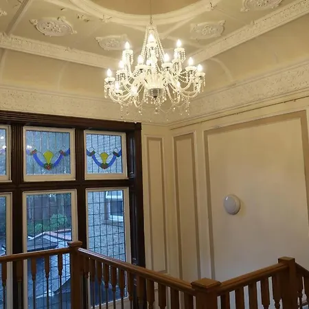 Two-Bedroom Apartment With Scenic Balcony View Shipley  Exterior photo